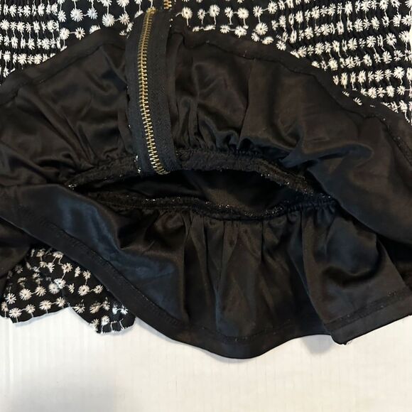 Rampage Women's Med Black Star Burst Peplum Corset Zip Closure - Picture 4 of 5